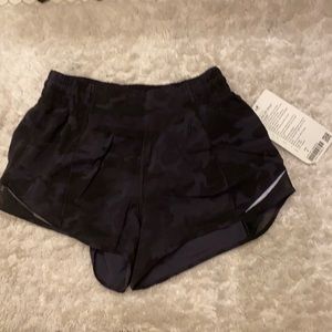 Camo Hotty Hot High Rise 2.5” Shorts